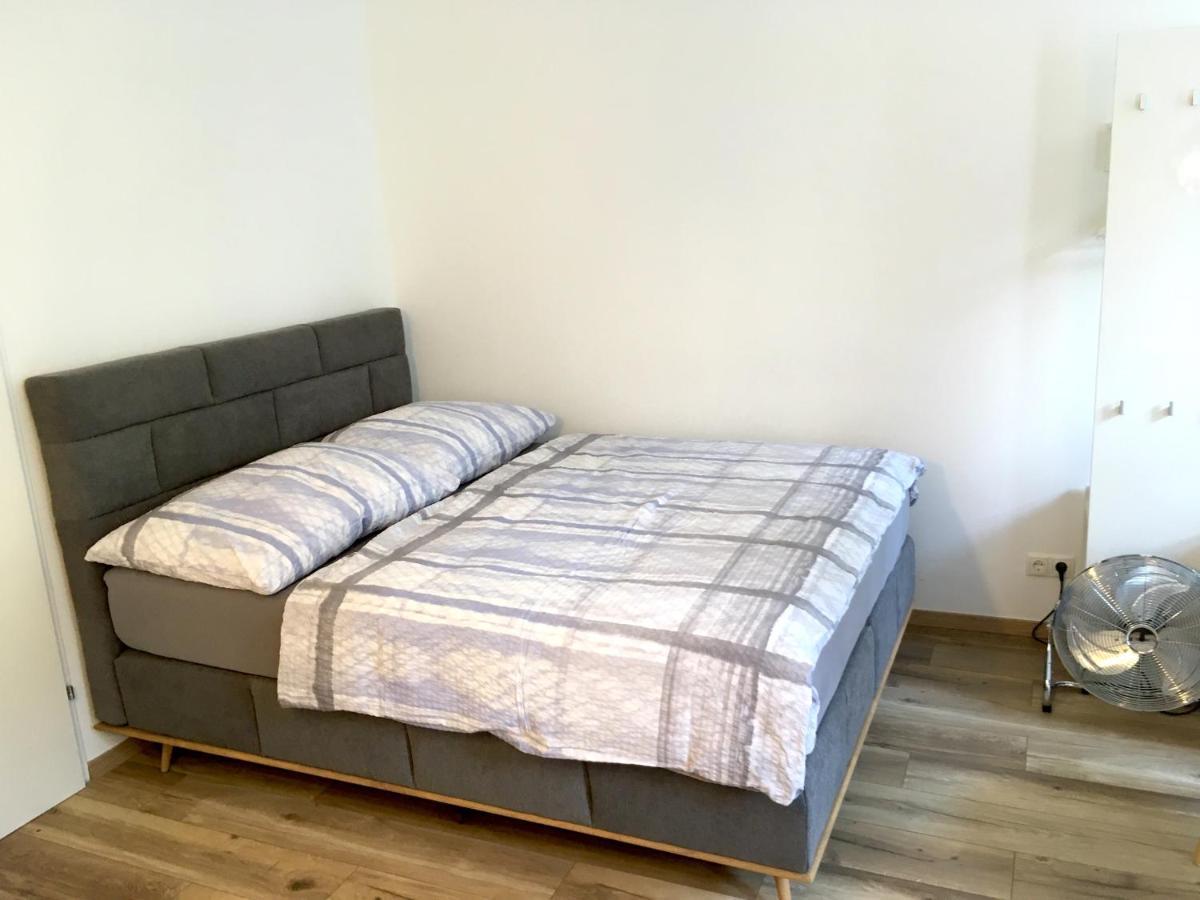 Max, Ruhige Sonnige Wohnung In Praternahe Wina Bagian luar foto