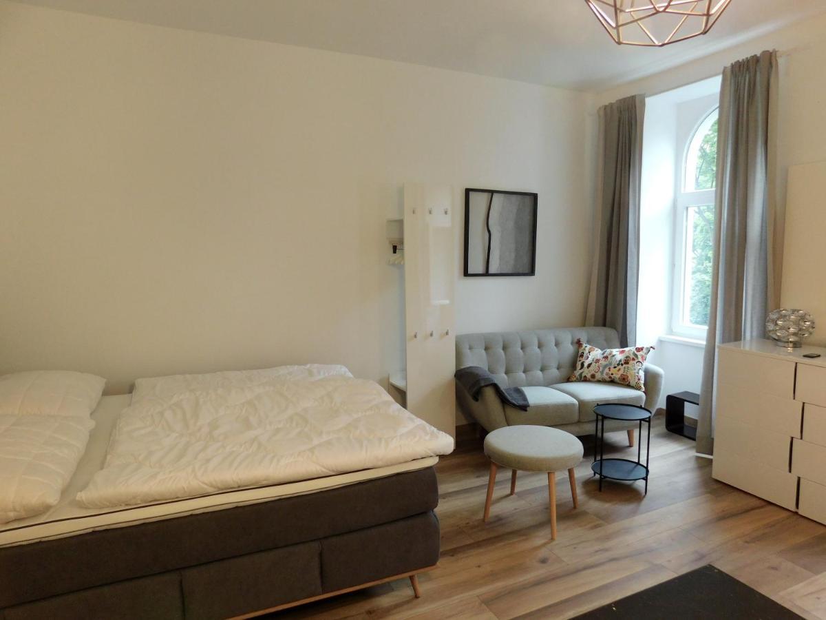 Max, Ruhige Sonnige Wohnung In Praternahe Wina Bagian luar foto