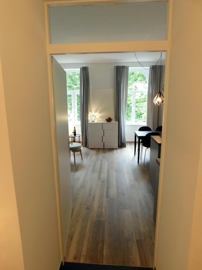 Max, Ruhige Sonnige Wohnung In Praternahe Wina Bagian luar foto